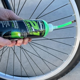 40D.10193 SLIME Slime 2-in-1 tyre & tube sealant 473 ml 6.5 x 6.5 x 23.5 cm